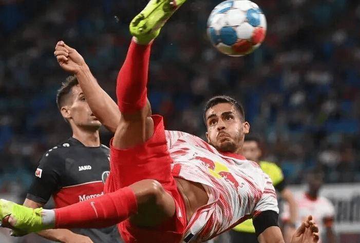 德甲第 14 轮焦点战:老林务所畔体育场的保级生死冲